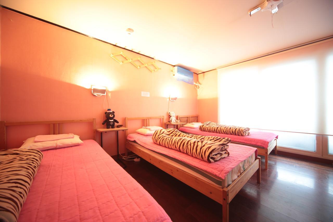 Comeinn Guesthouse Hongdae - Female Only ソウル特別市 エクステリア 写真