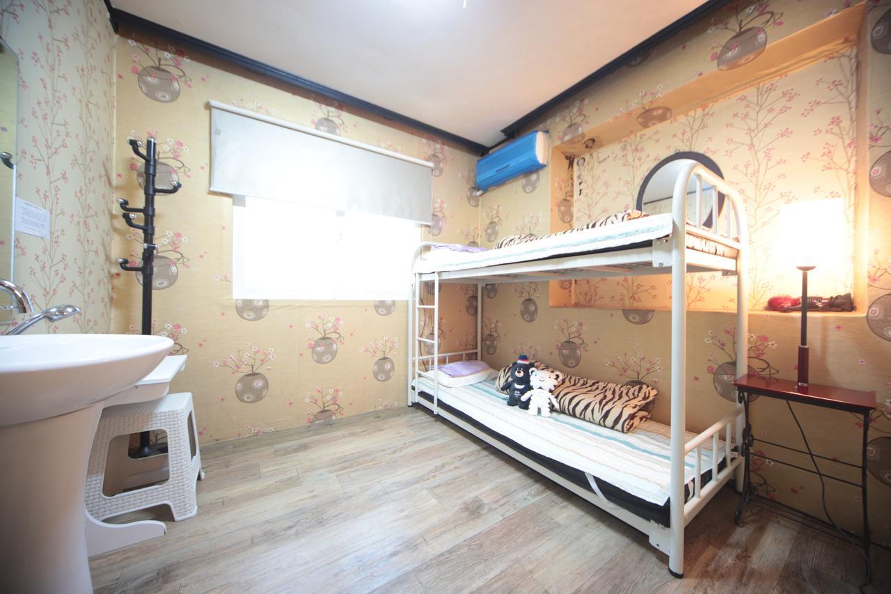 Comeinn Guesthouse Hongdae - Female Only ソウル特別市 エクステリア 写真